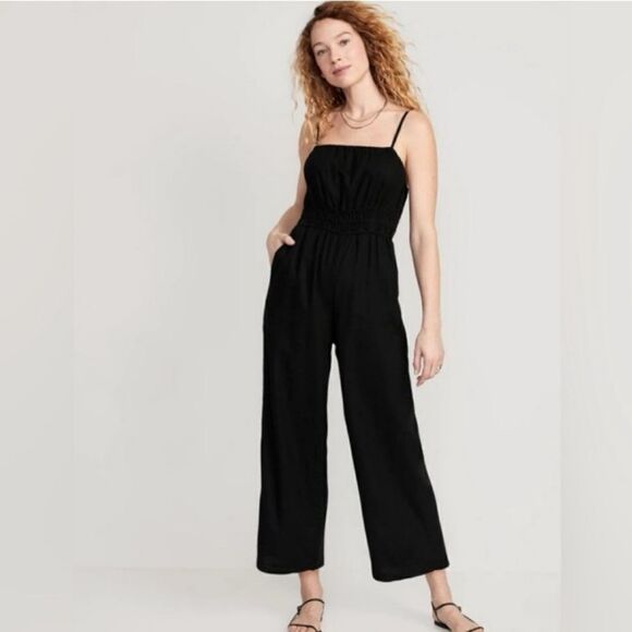 Old Navy Pants - OLD navy Black Waist Defined Linen Blend Cropped Black Cami Jumpsuit Size L